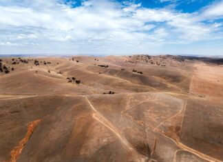 $900m wind project start