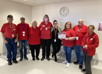 Volunteers support hospital
